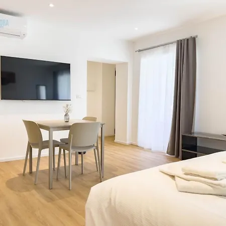 Imbriani 10b Tirabora Short Rent Appartement Trieste
