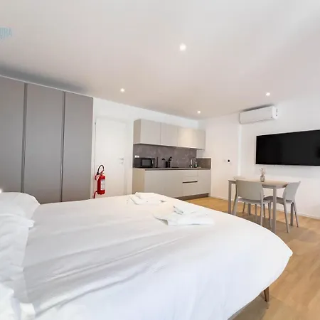 Imbriani 10b Tirabora Short Rent Appartement